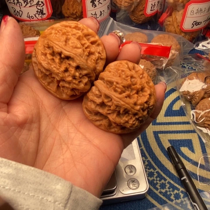 桃核吊坠粗筋44核桃