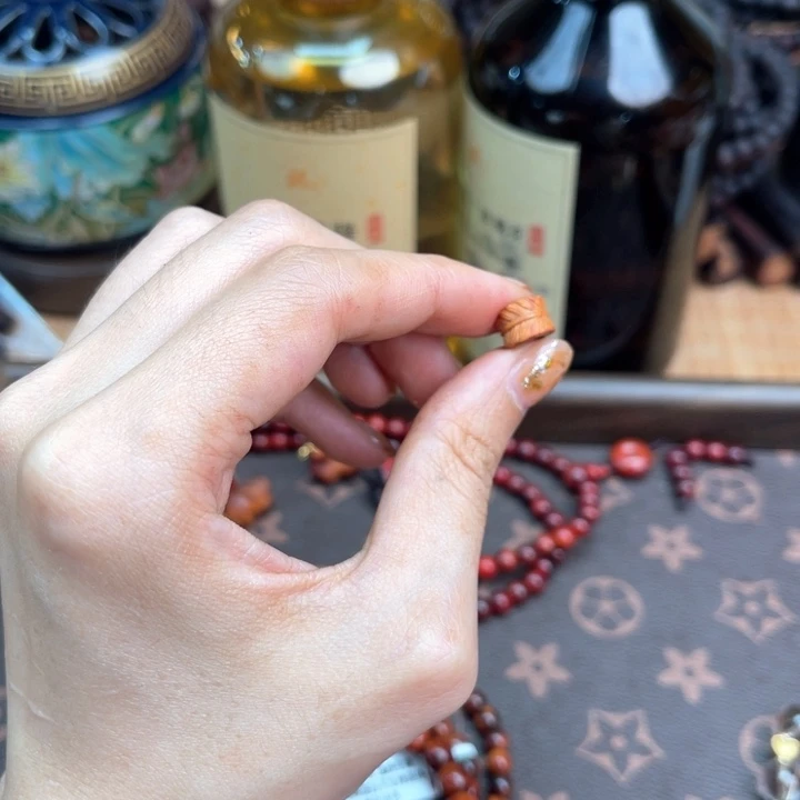 降真香其他f***y羽毛夹子海南红降雕刻件