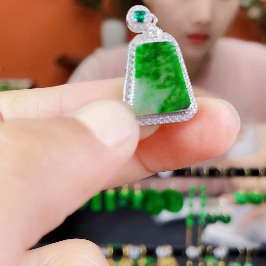 翡翠银S925镶嵌耳饰