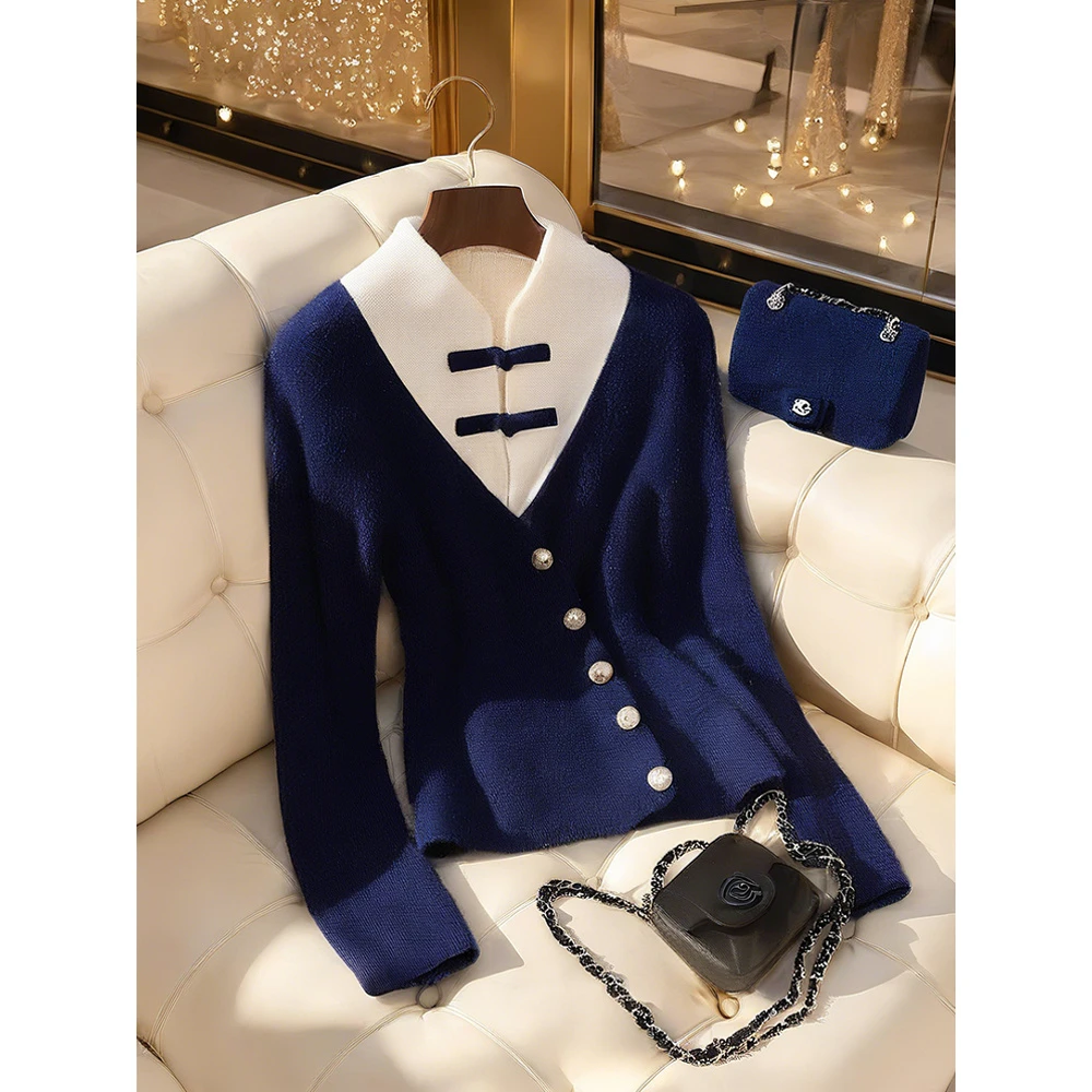 新中式国风女装2024新款重工蓝色拼接慵懒高级设计感针织上衣