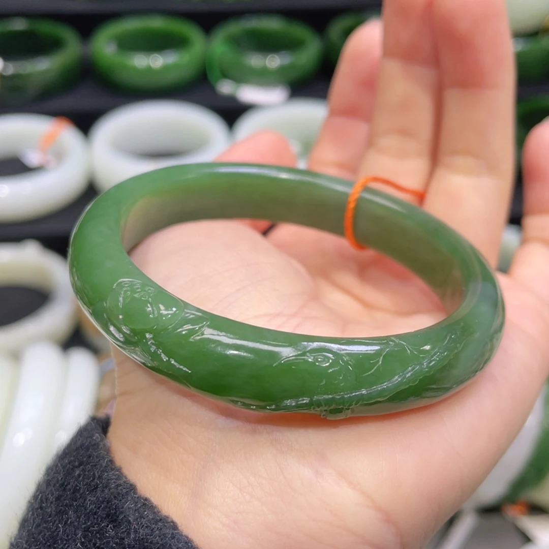 未镶嵌手镯和田玉92
