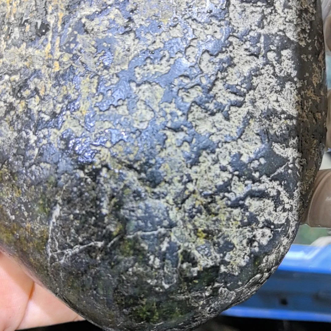 玄***刀藏玉药王石原石一个摆件