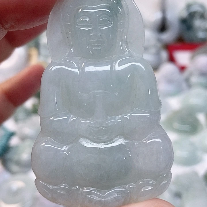 颈饰未镶嵌翡翠观音