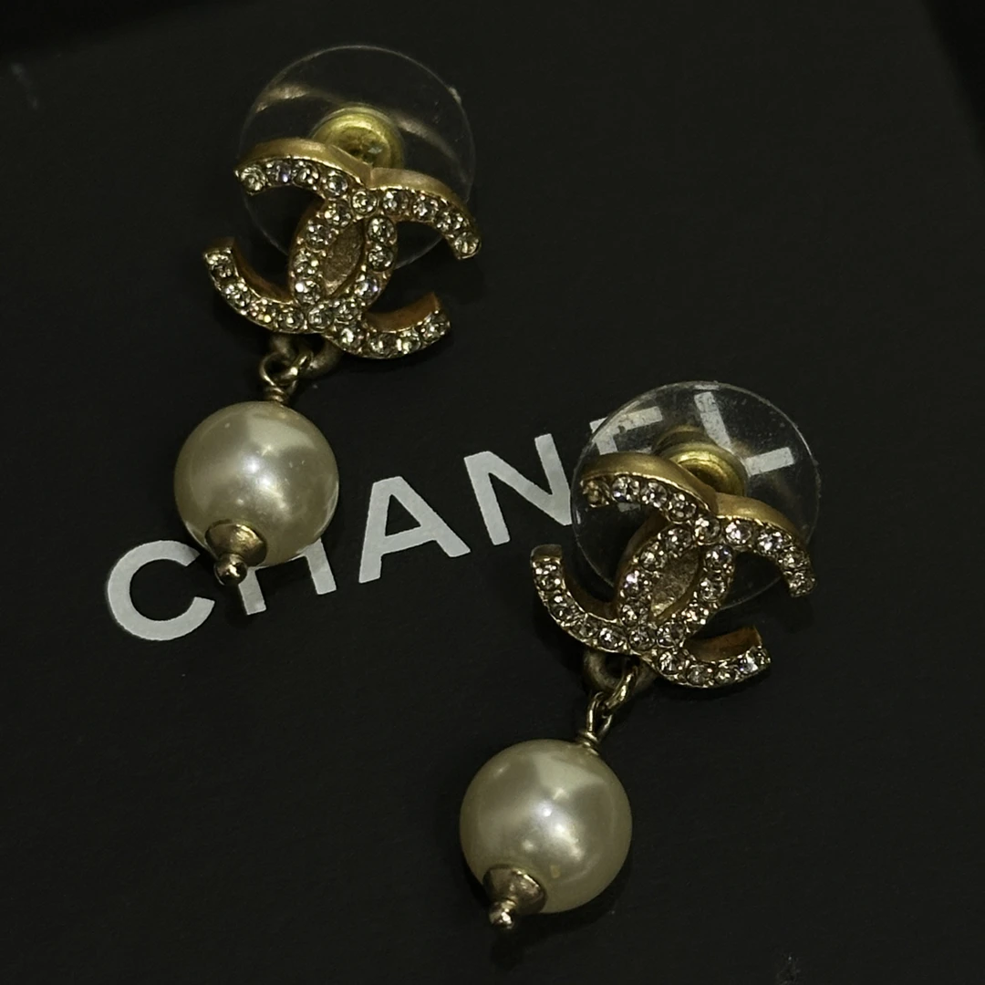 95新 Chanel/香奈儿 19V珍珠吊坠双C耳钉/JJ5091103