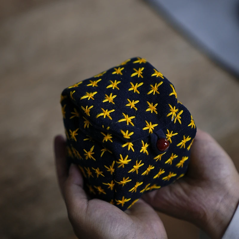 钟声刺绣 手工缝制 米字翻盖杯袋包 中式旅行布艺便捷包 茶道零配