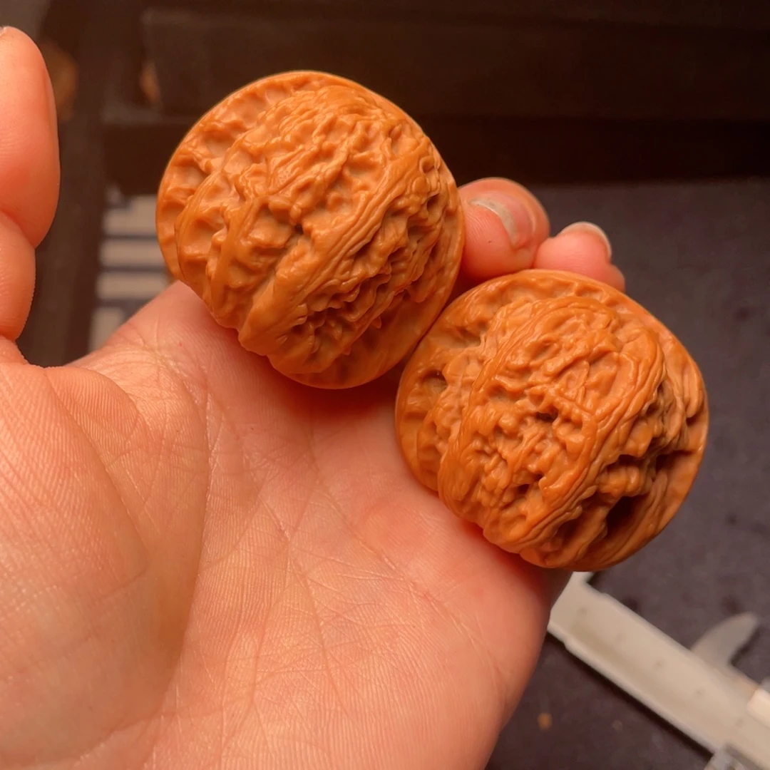 文玩核桃把件秦岭核桃40