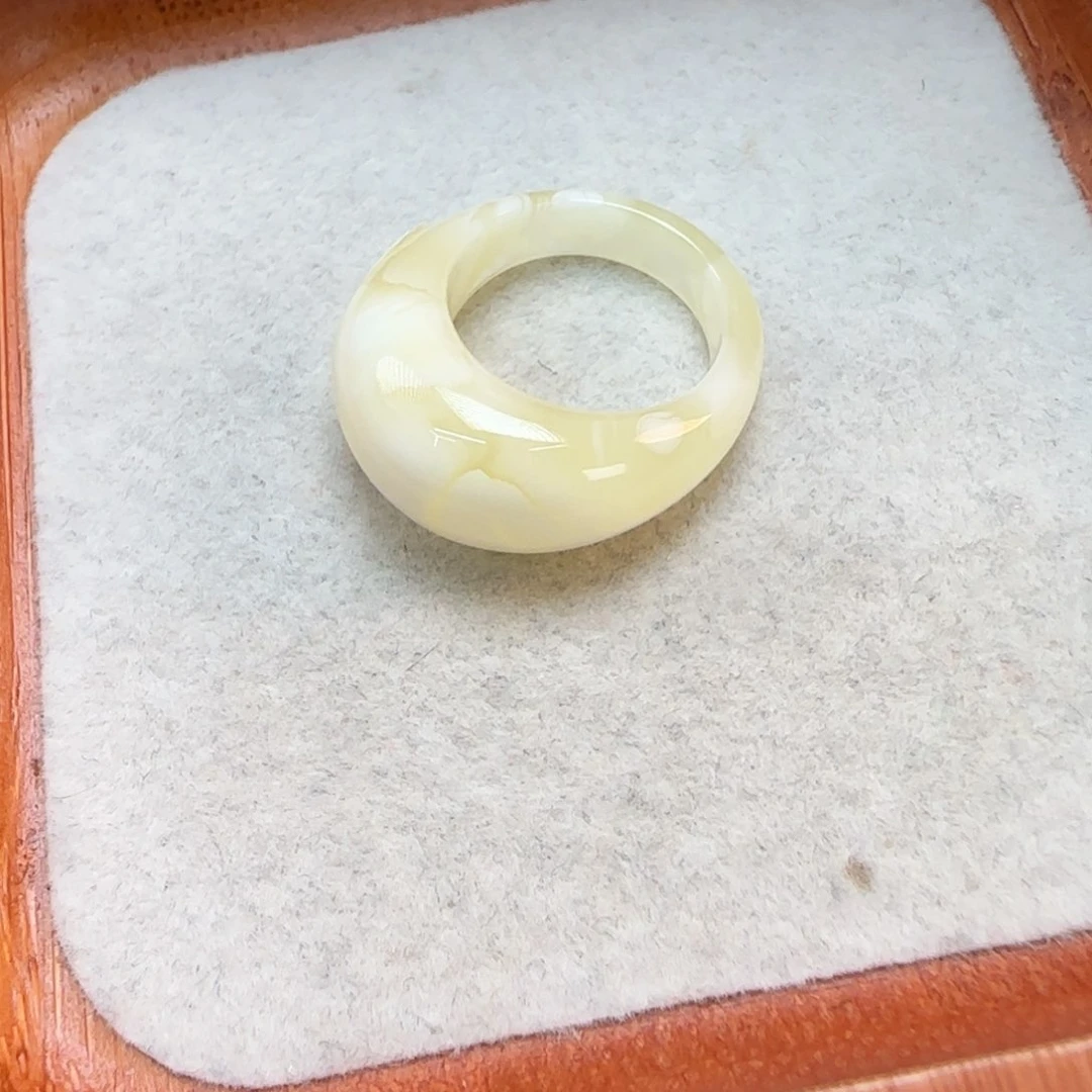 琥珀未镶嵌珠宝奇石定制