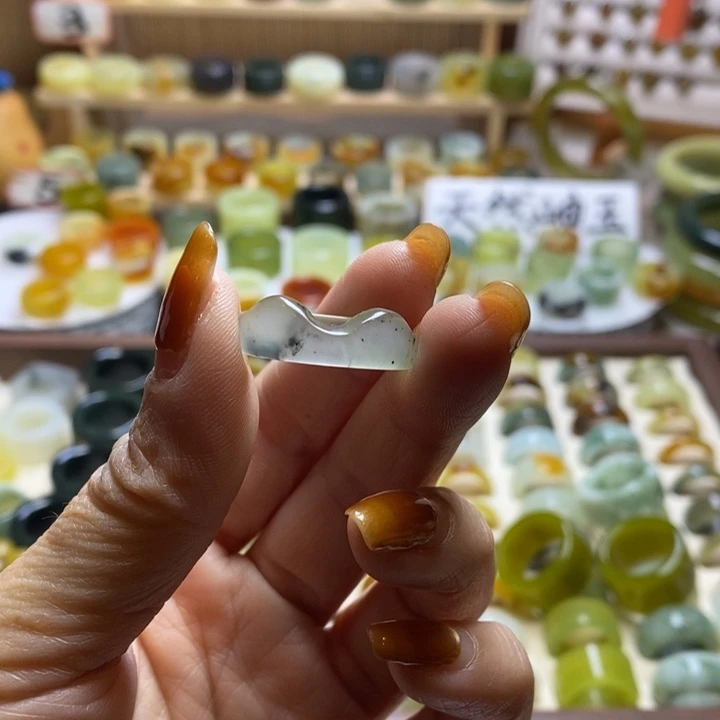 岫玉未镶嵌戒指岫玉精品指环内径 16 饭 19 随机发一个