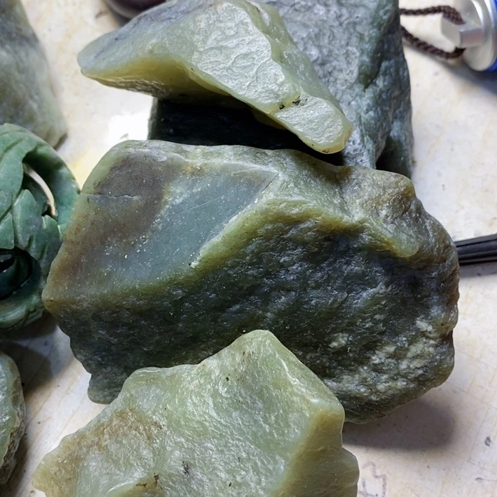 透闪石质玉珠宝半成品未镶嵌