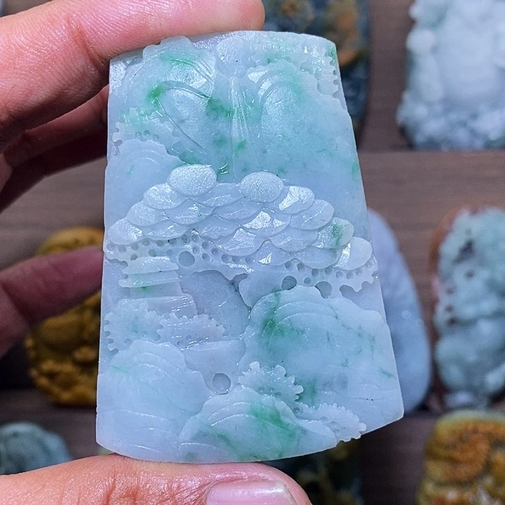 定制翡翠未镶嵌山水 抛光3天