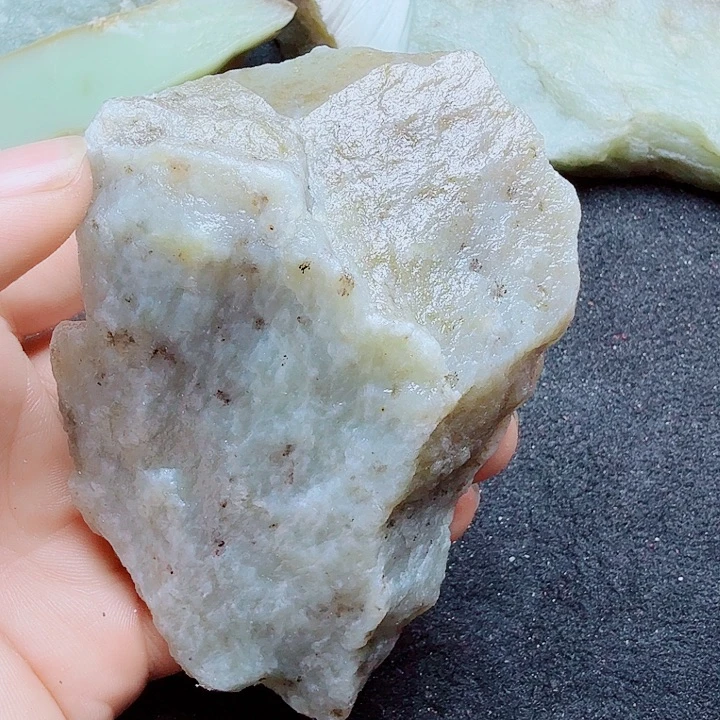 未镶嵌和田玉（糖玉）珠宝半成品