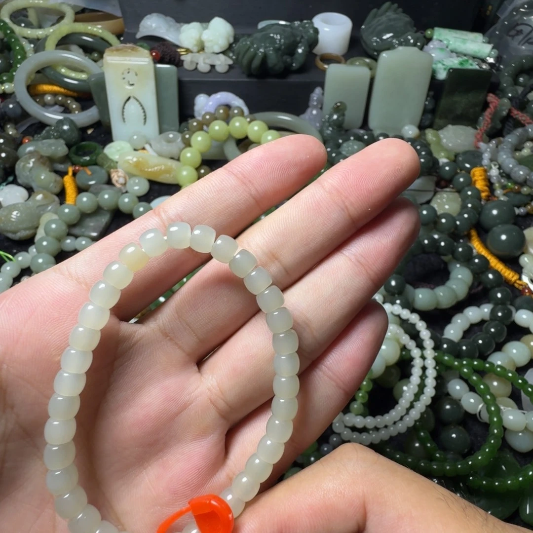 和田玉未镶嵌手串