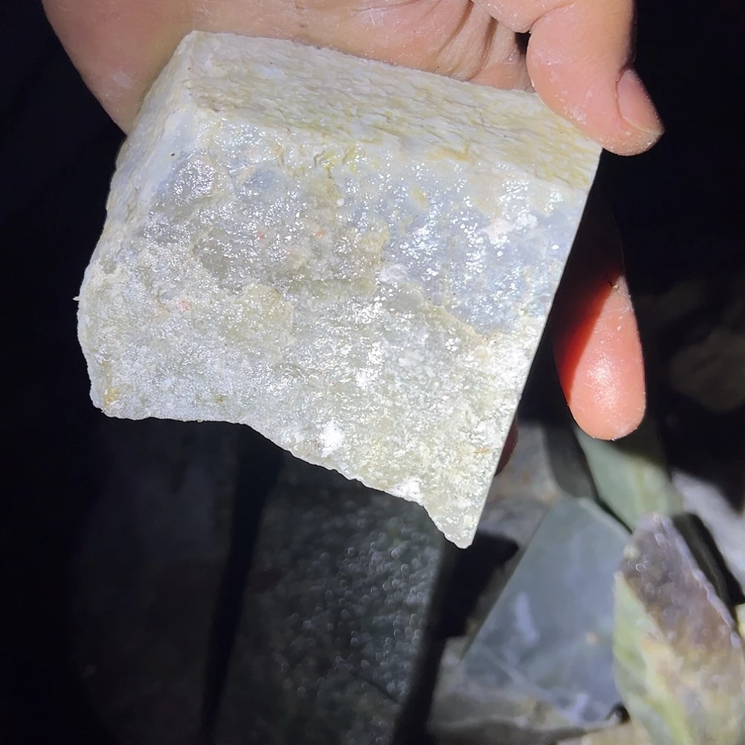 和田玉（糖玉）未镶嵌车挂