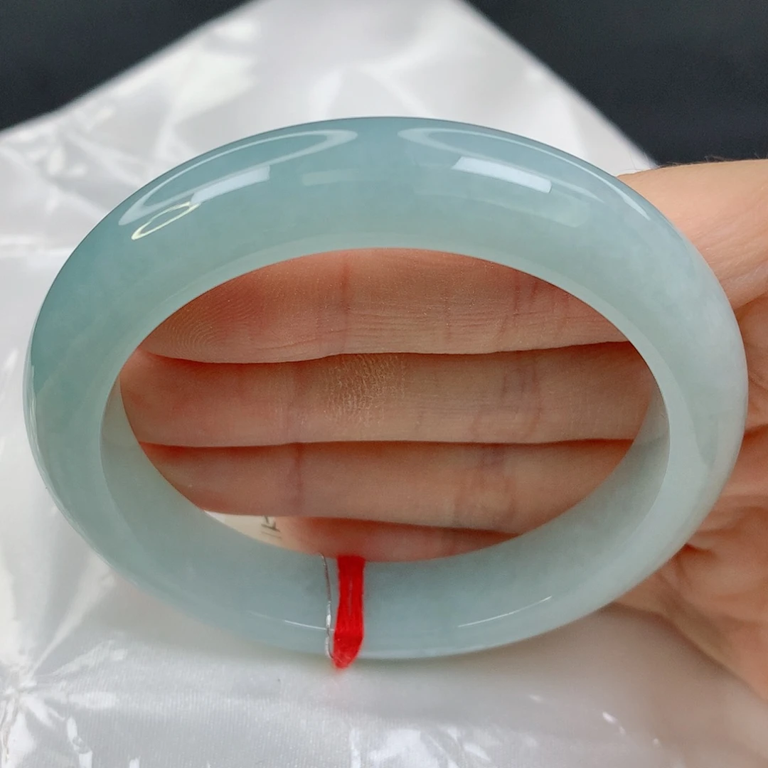 未镶嵌手镯翡翠55.7正圈，细糯淡蓝，05