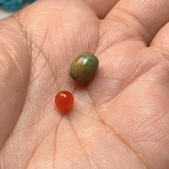 颈饰未镶嵌南红玛瑙