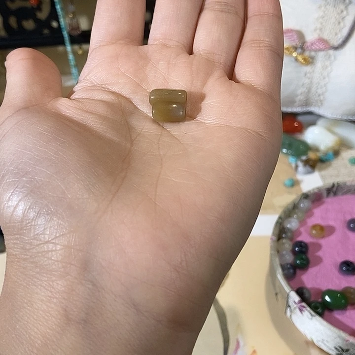 南红玛瑙合金手链这个
