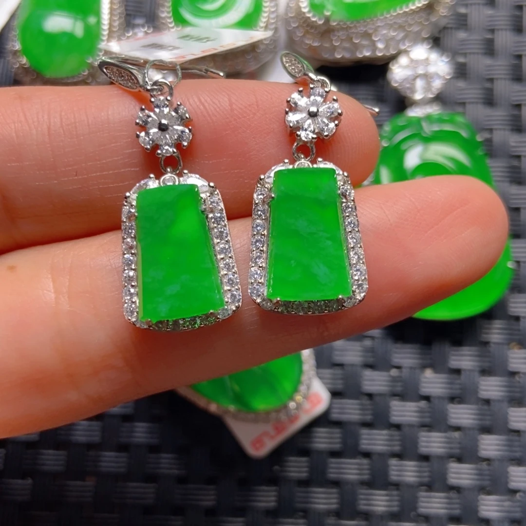 翡翠银S925镶嵌颈饰无事耳勾