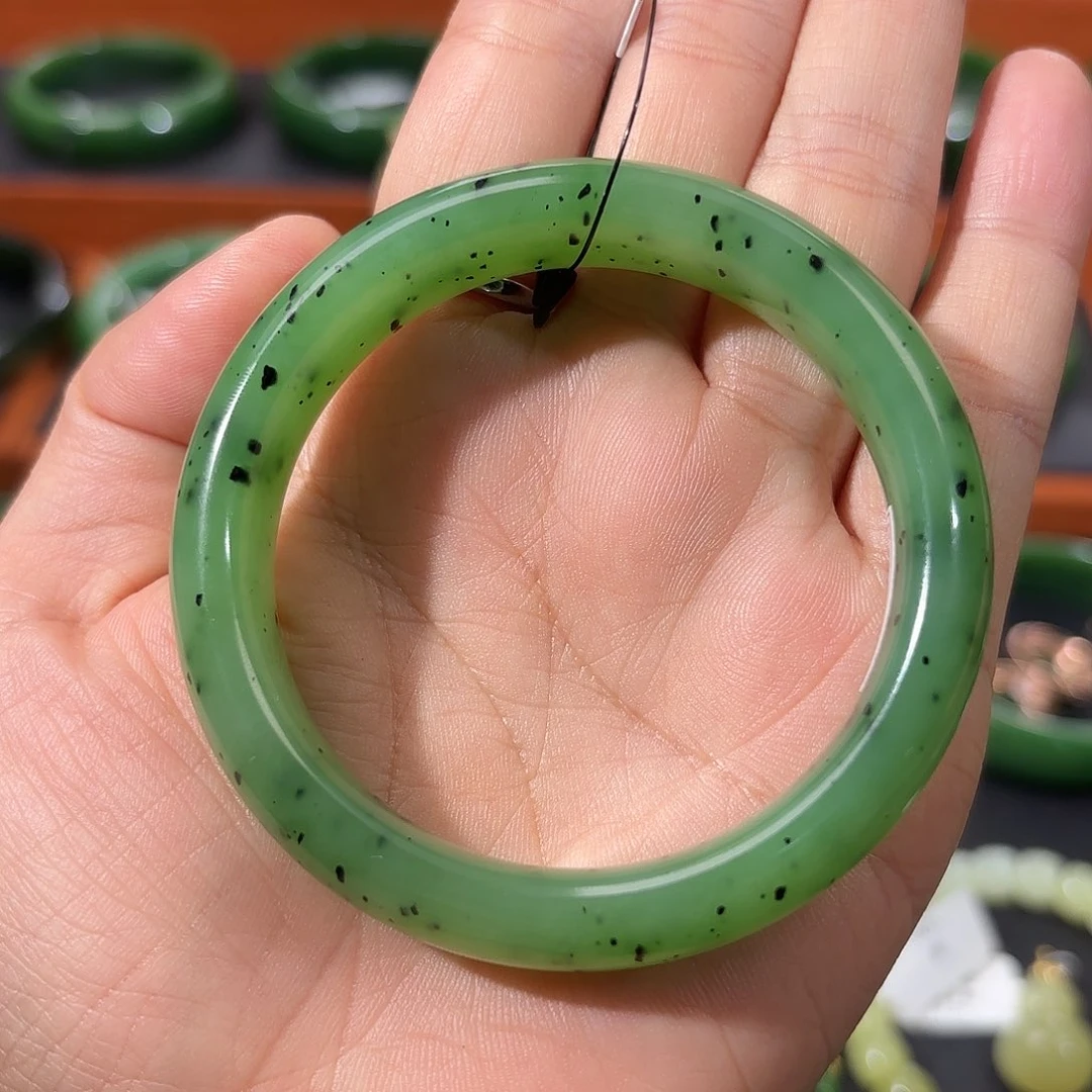 和田玉（碧玉）未镶嵌手镯苹果绿