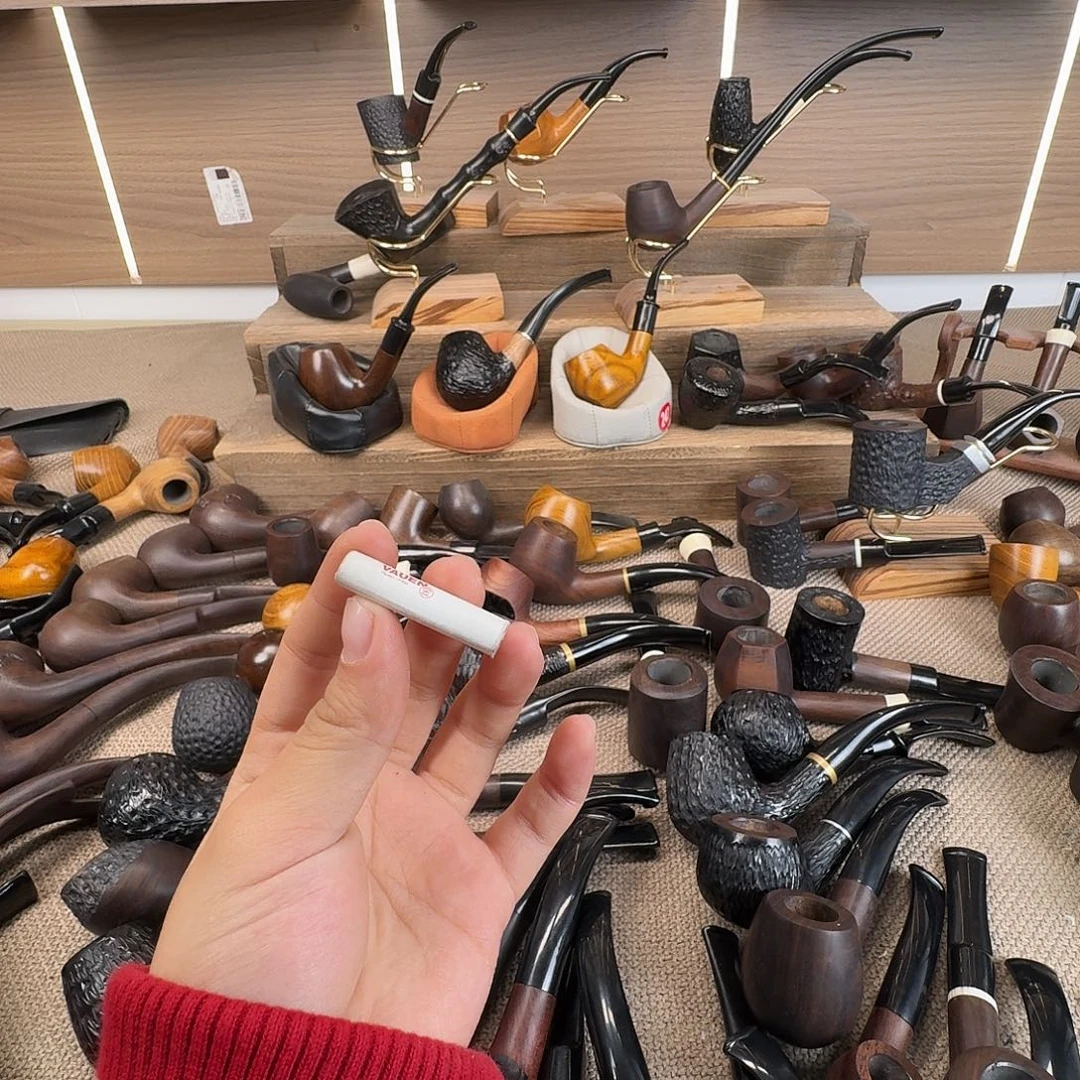 黑檀木黑檀木的颜色