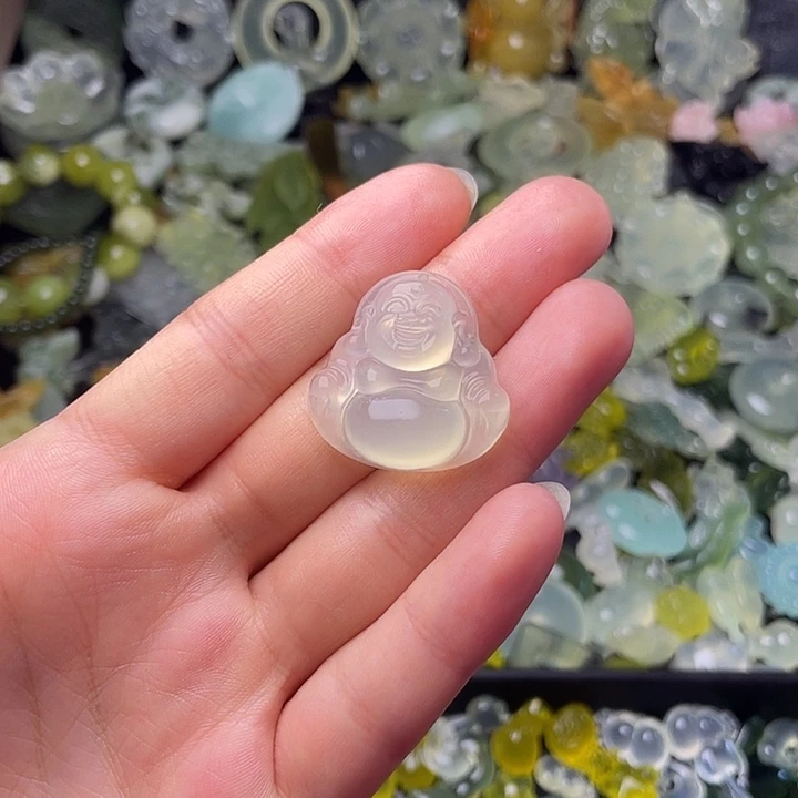 蛇纹石玉合金颈饰小佛