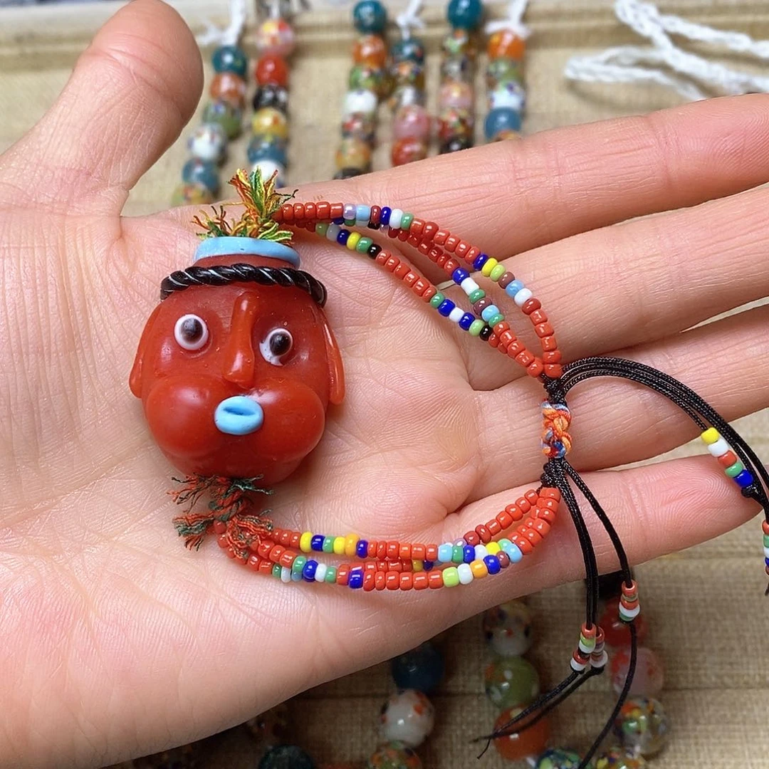 琉璃颈饰旋姐专拍