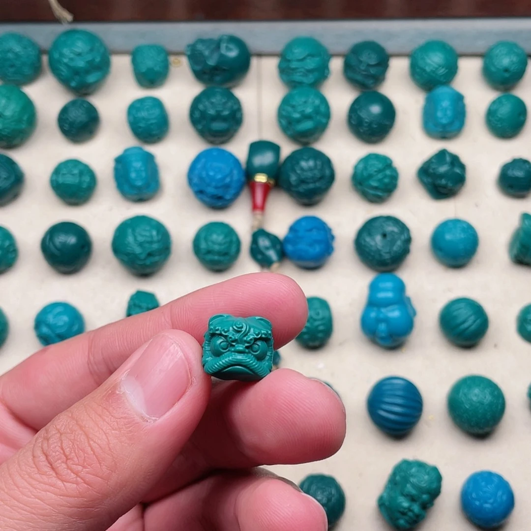 【闪购商品】玻璃颈饰卡14醒狮 老油绿