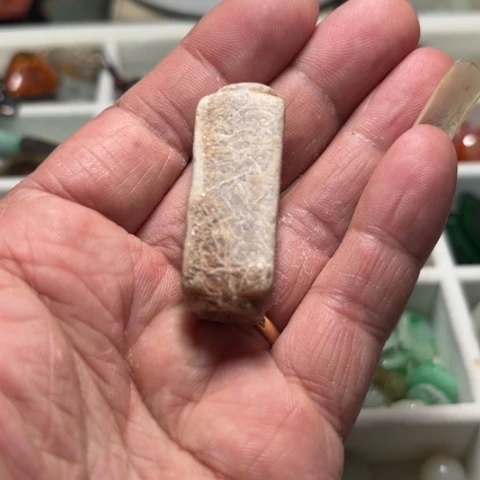 蛇纹石玉手链合金观**馆