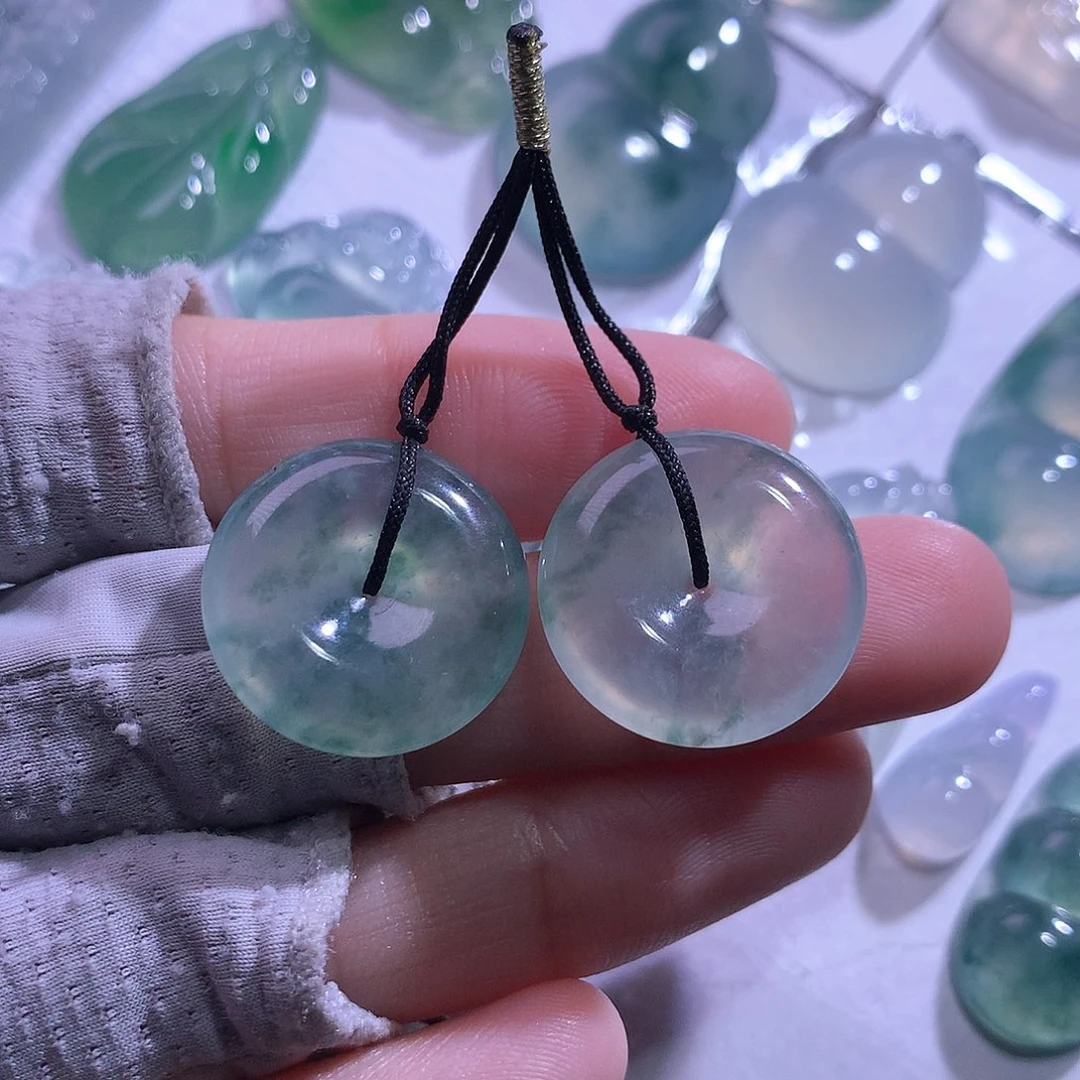 颈饰未镶嵌翡翠一对