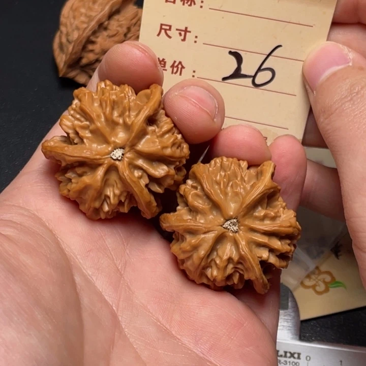 把件文玩核桃三棱39尺以打底26