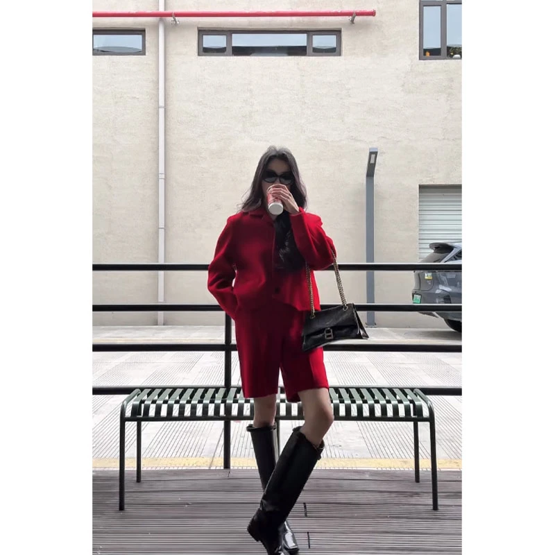 新年穿搭韩系气质高级感宽松长袖外套上衣高腰显瘦休闲短裤两件套