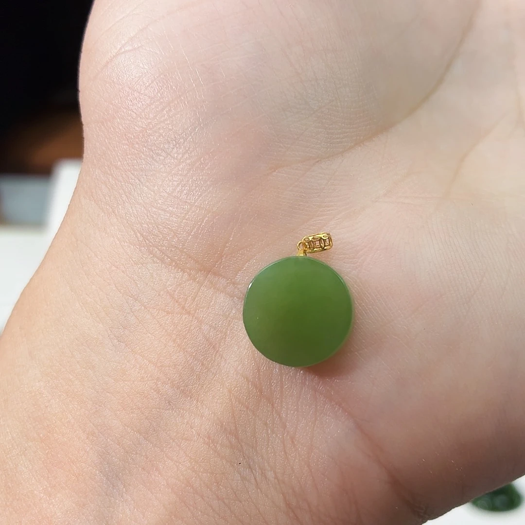 和田玉（碧玉）18K金镶嵌耳饰