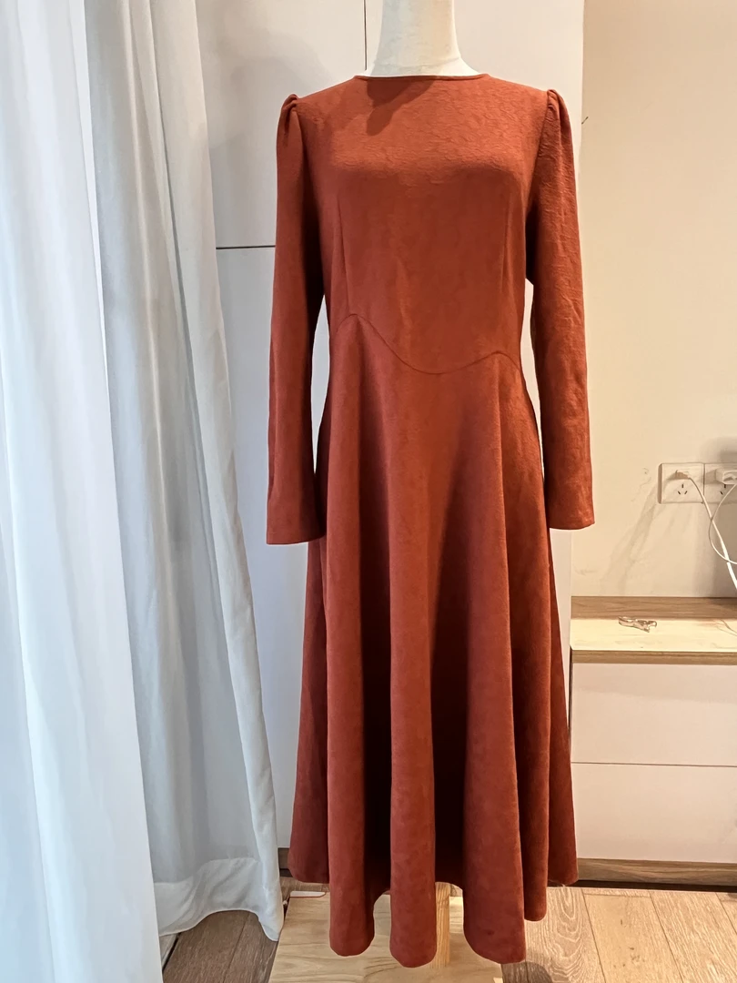 【*绣撤柜】秋季老钱风女装贵气长袖裙子修身显瘦长裙大摆连衣裙