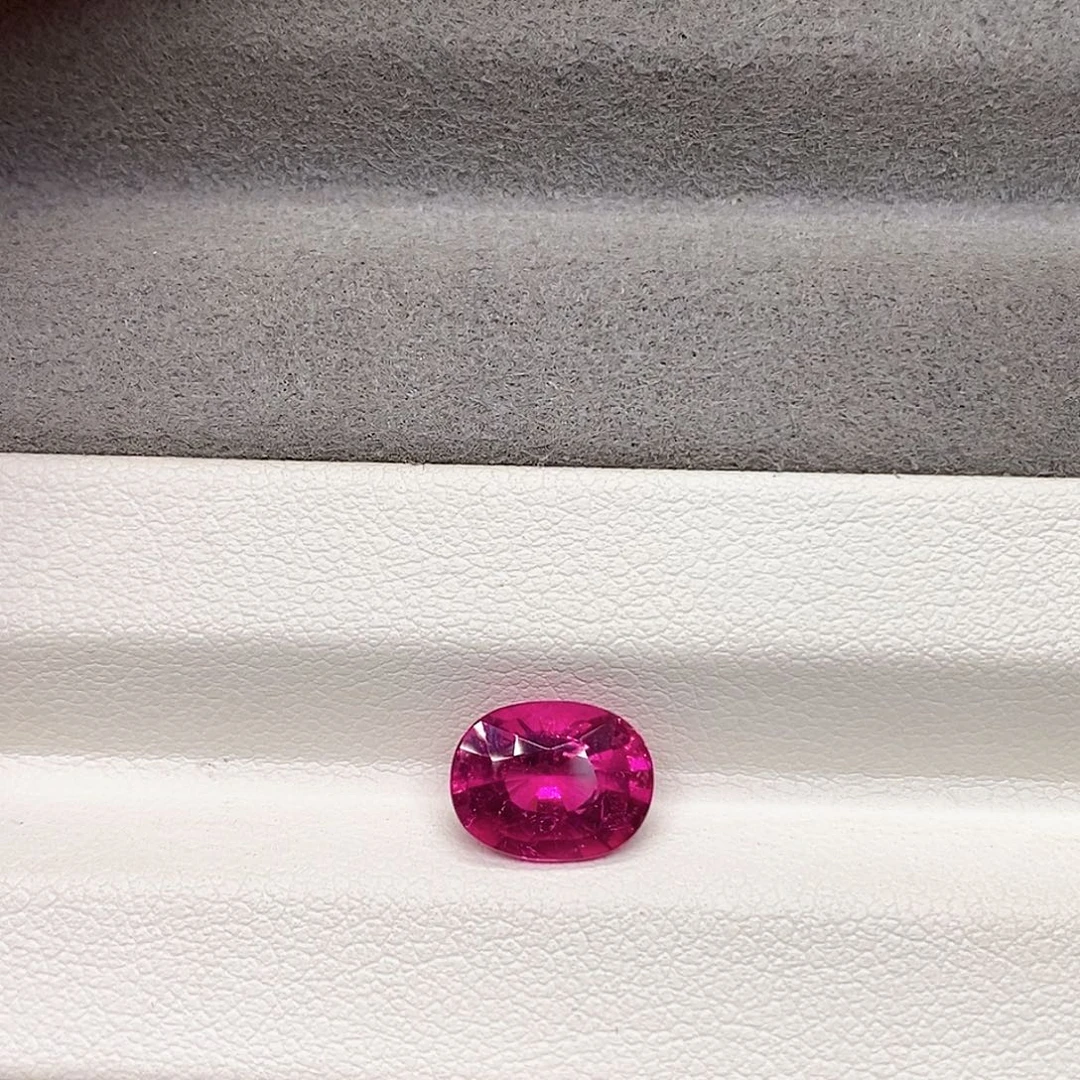 未镶嵌碧玺裸石2.51克拉天然卢比来碧玺