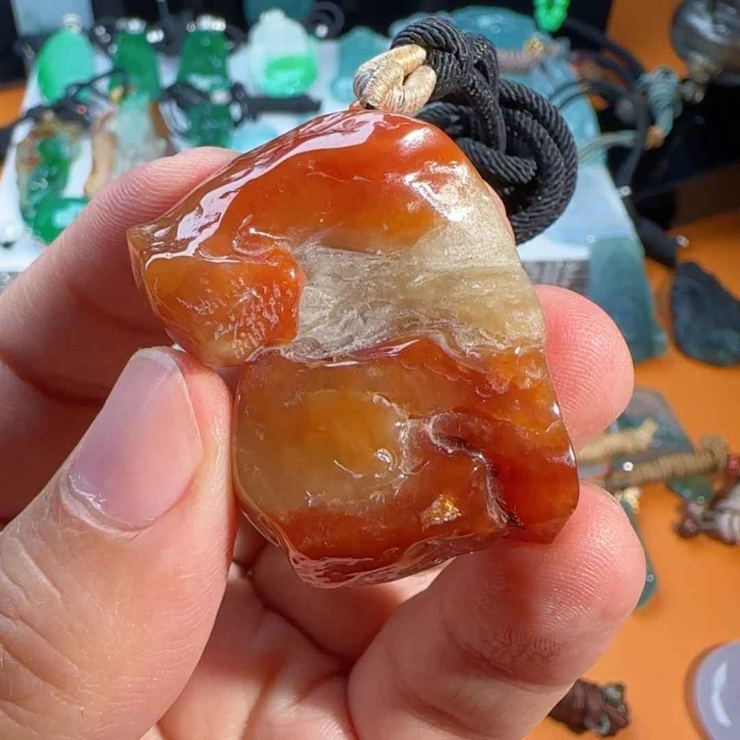 翡翠未镶嵌吊坠(不含链)红烧肉