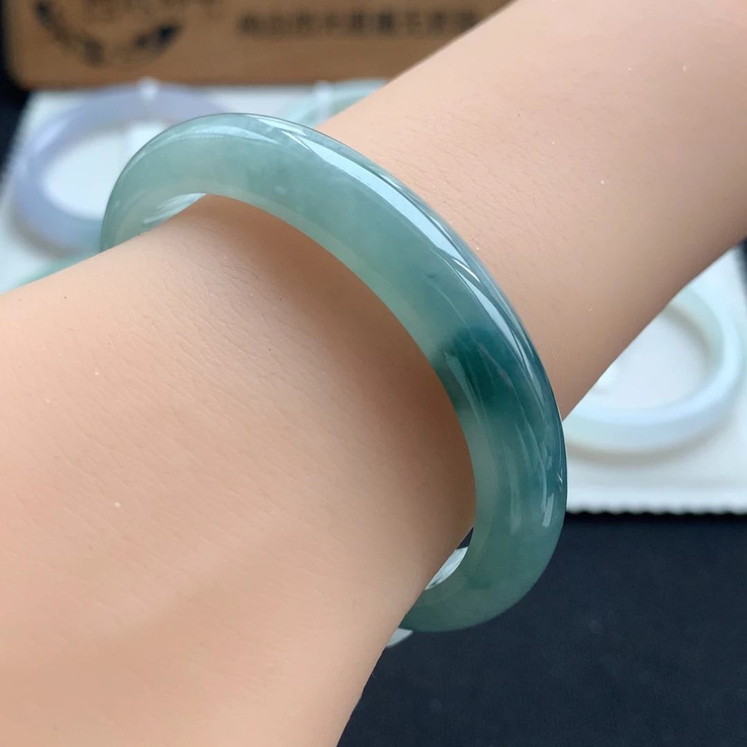翡翠未镶嵌手镯52贵妃蓝水