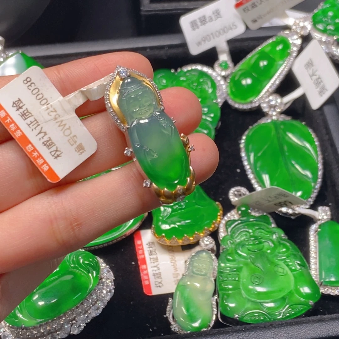 翡翠未镶嵌吊坠(不含链)