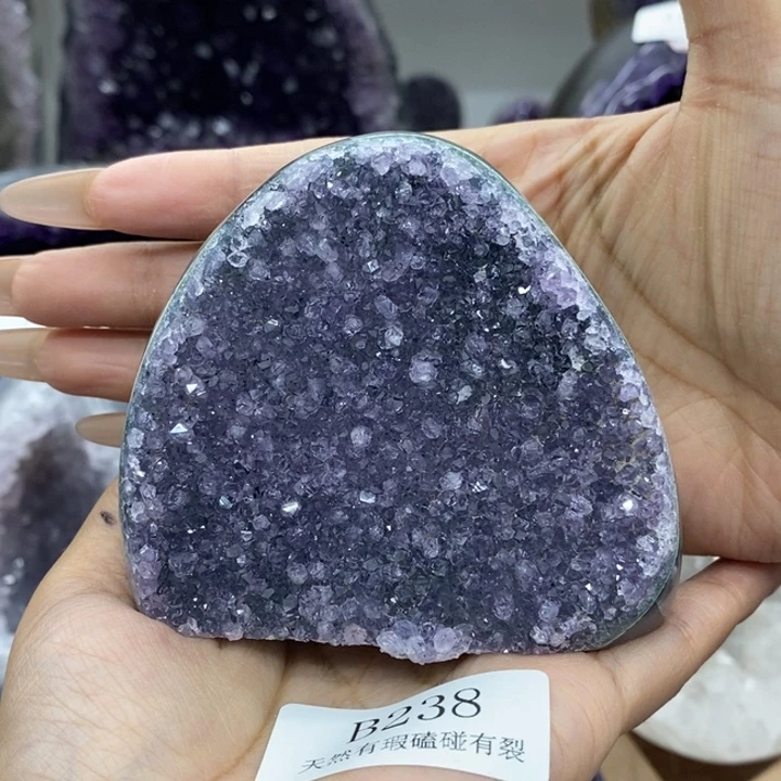 紫晶未镶嵌大型摆件（非配饰）