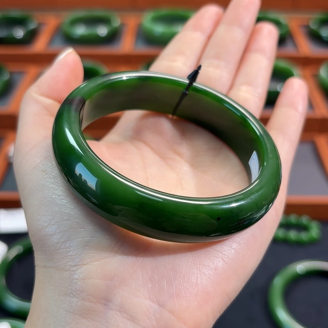 和田玉（碧玉）未镶嵌手镯菠菜绿