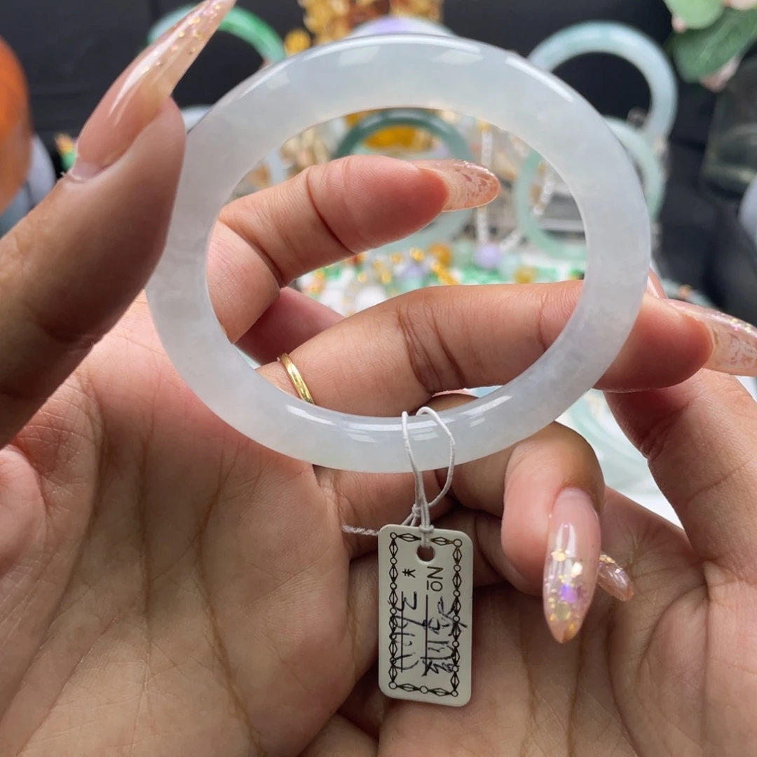 翡翠未镶嵌手镯冰种圆条