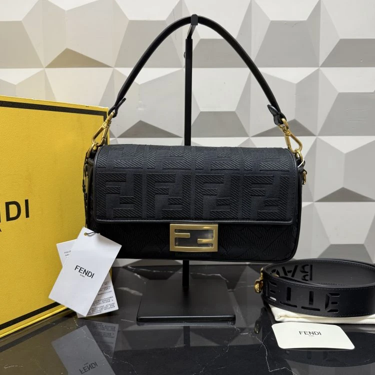 未使用/芬迪/C14045979857/[251025ELAW]