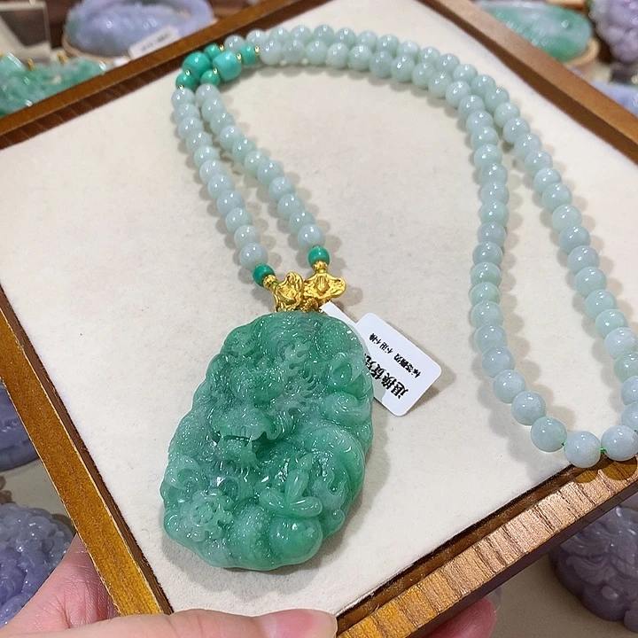 翡翠未镶嵌颈饰翡翠吊坠