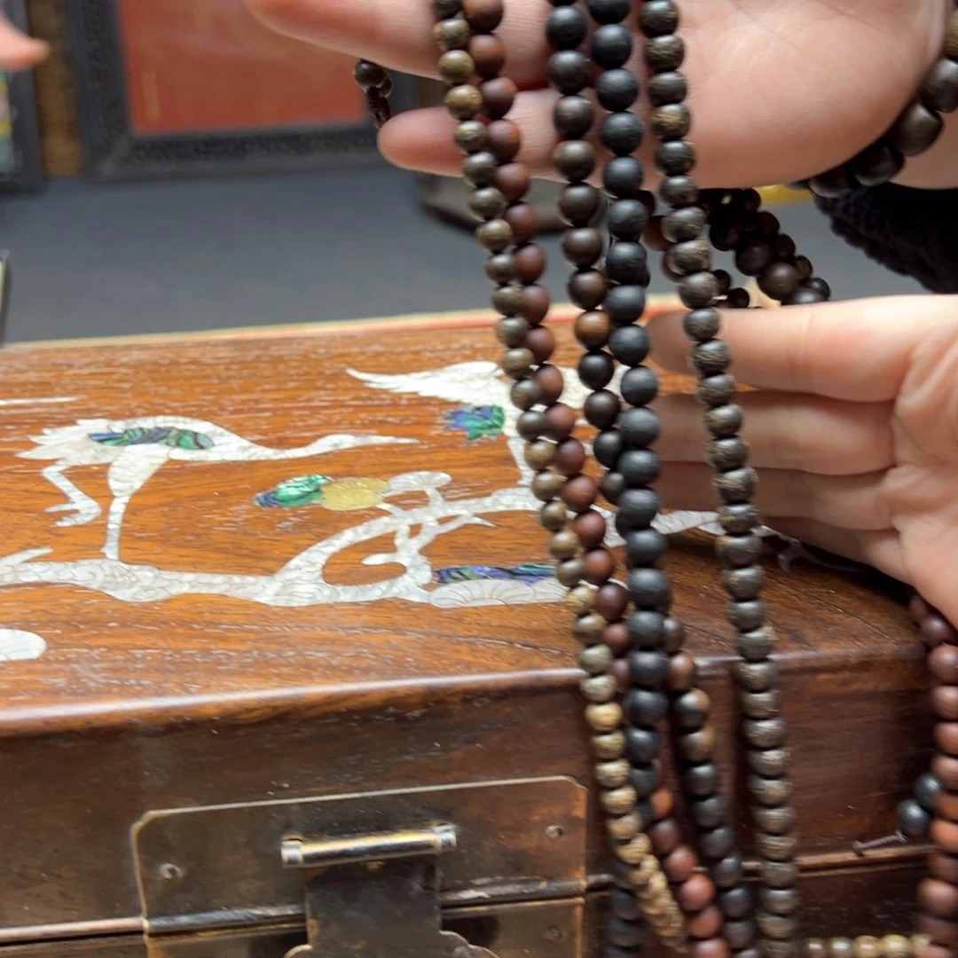 大叶紫檀（黑酸枝木类）