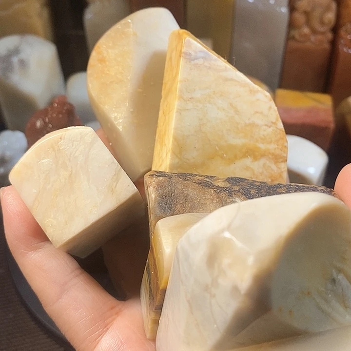 巴林石印石飞*巴林石雕刻艺术品