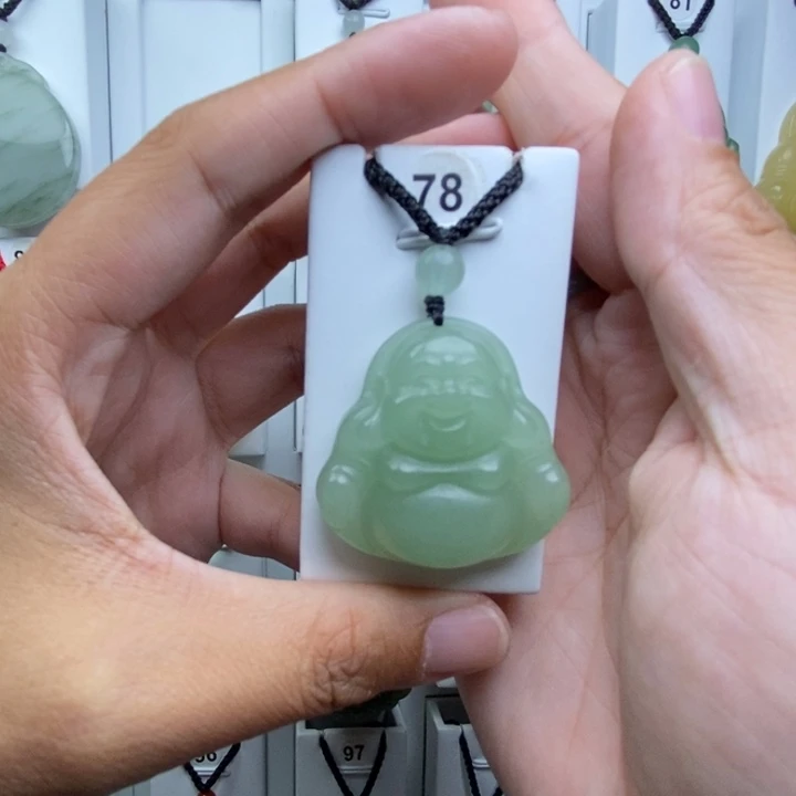 雅***琳颈饰未镶嵌石英质玉