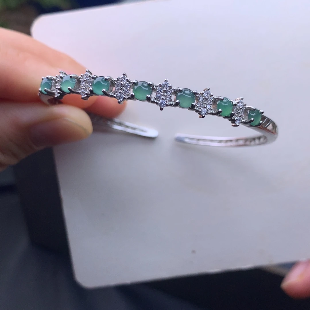 翡翠未镶嵌挂件手环