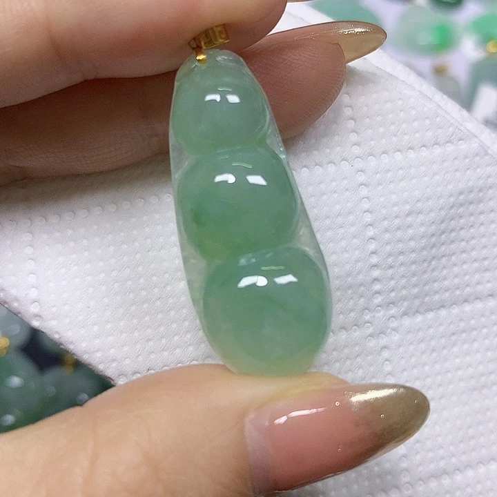 翡翠18K金镶嵌颈饰挂件