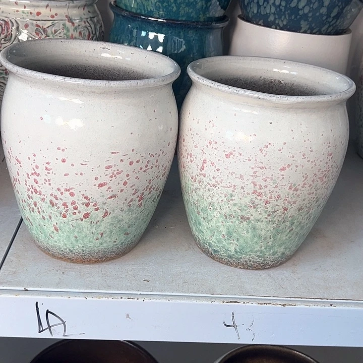 紫砂花盆口17高20。。。。。。。。。。