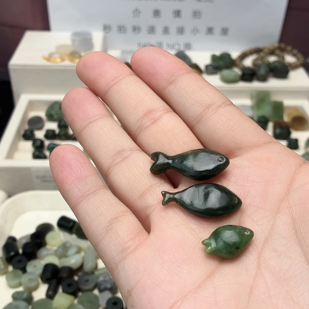 伽***列和田玉未镶嵌颈饰