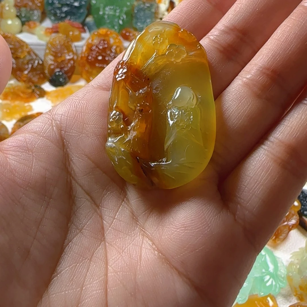 蛇纹石玉颈饰未镶嵌