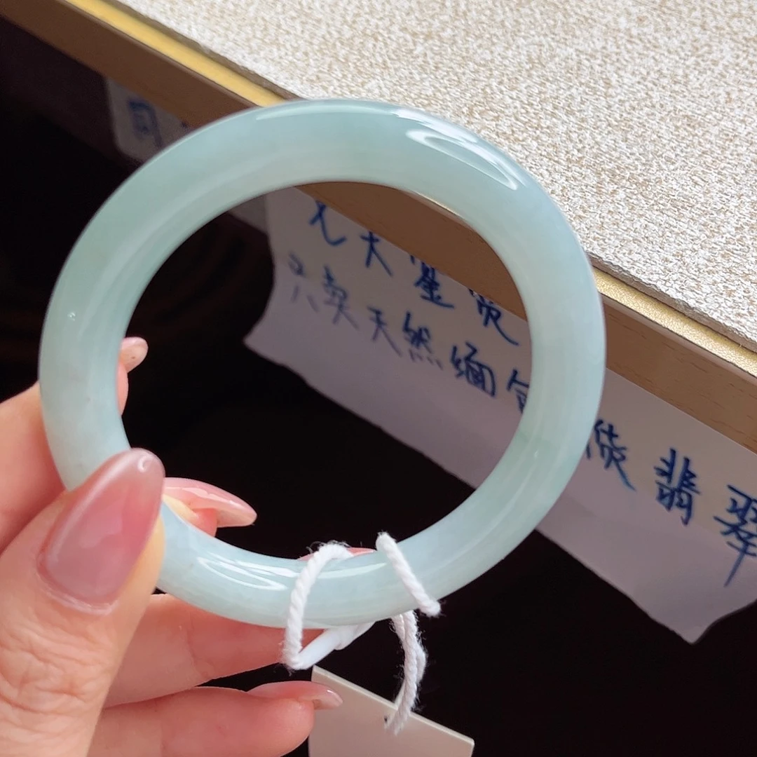 翡翠未镶嵌手镯手镯